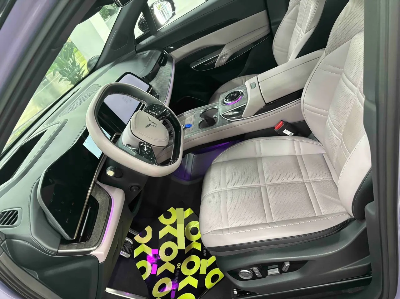 HongQi 2025 Tiangong 08 680 Ultra 4-wheel drive automatic gear 8