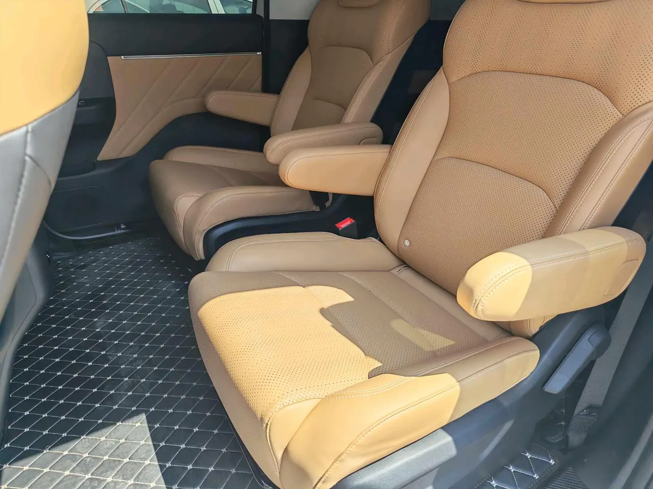 WuLing 2025 Starlight 730 1.5 Stepless 125km Luxury Automatic Transmission 6