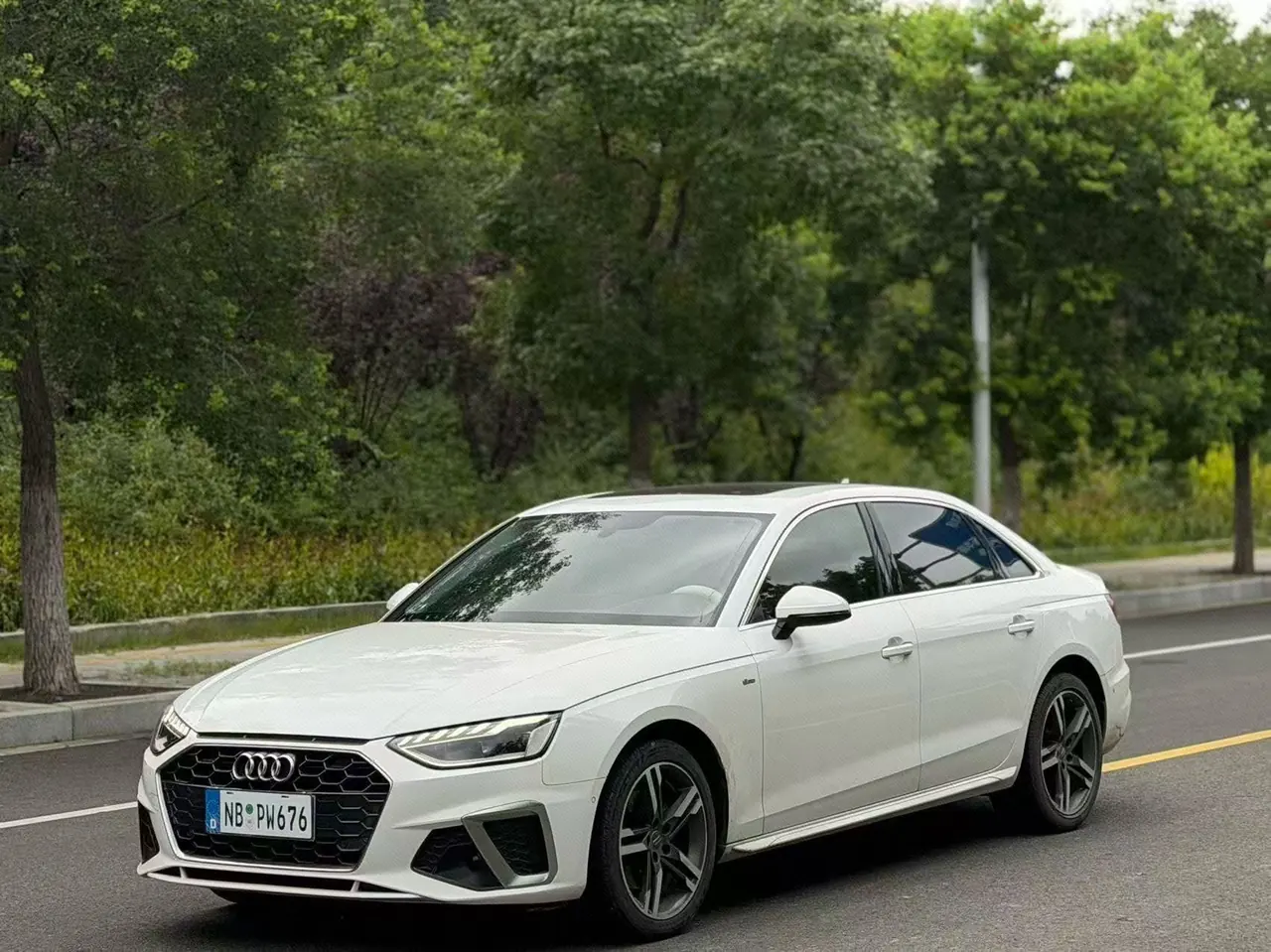 Open image lightbox: Audi 2020 A4L 2.0TFSI 40TFSI Deluxe Dynamic Automatic