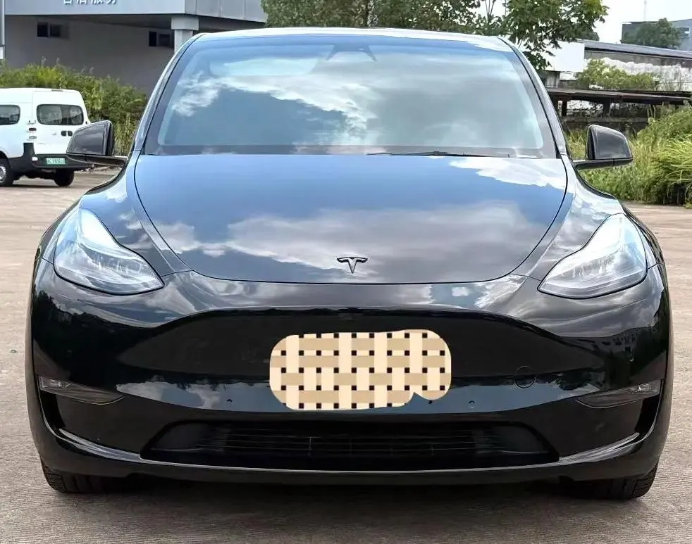 Tesla 2022 Model Y rear-wheel drive version (facelift) automatic gear 2