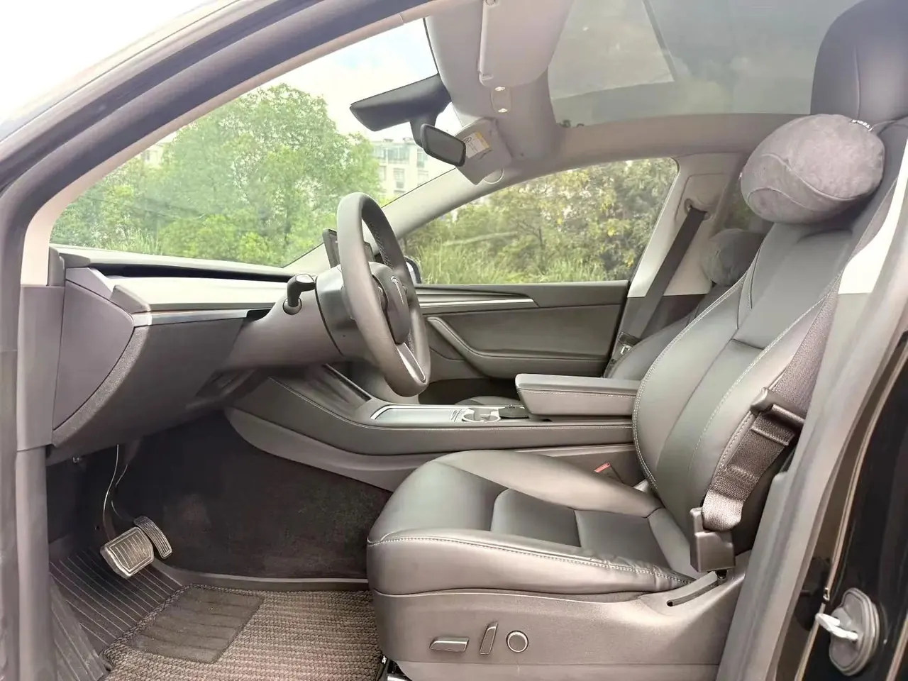 Tesla 2022 Model Y rear-wheel drive version (facelift) automatic gear 3