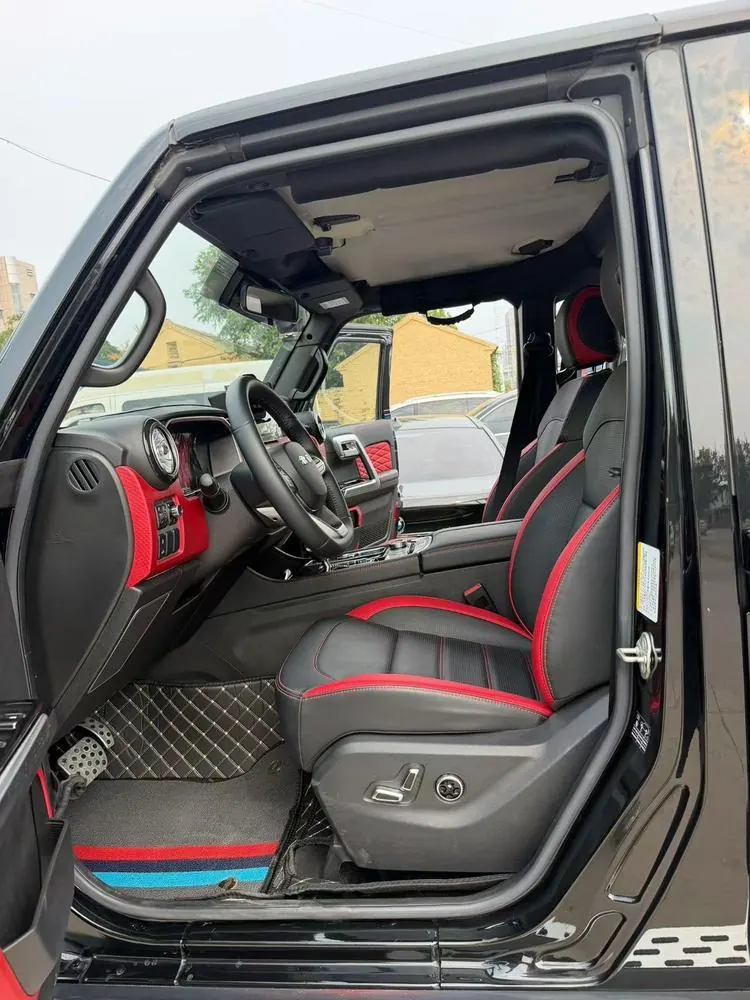 Beijing 2021 BJ40 2.0T Four-wheel Drive Ring Tower Champion Edition Automatic Gear 4