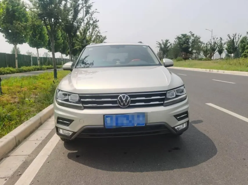 Volkswagen 2021 Tiguan L 2.0TSI 330TSI Two-Drive Smart Edition Automatic Gear 2