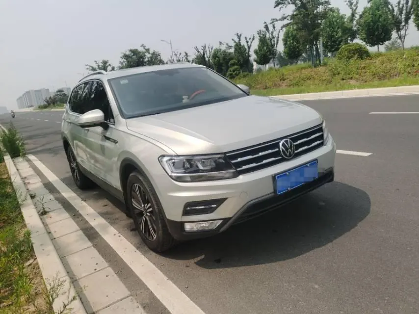 Volkswagen 2021 Tiguan L 2.0TSI 330TSI Two-Drive Smart Edition Automatic Gear 3