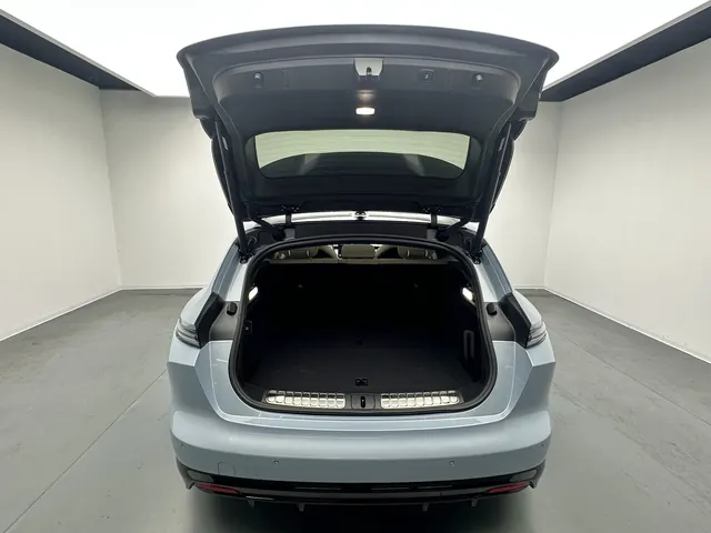 NIO 2025 ET5T 75kWh Touring automatic 12