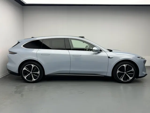 NIO 2025 ET5T 75kWh Touring automatic 17