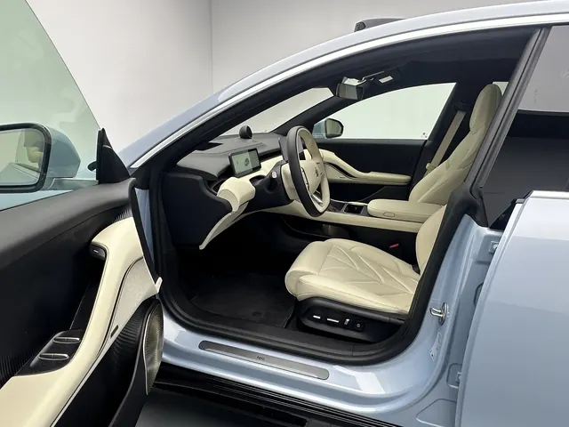 NIO 2025 ET5T 75kWh Touring automatic 7