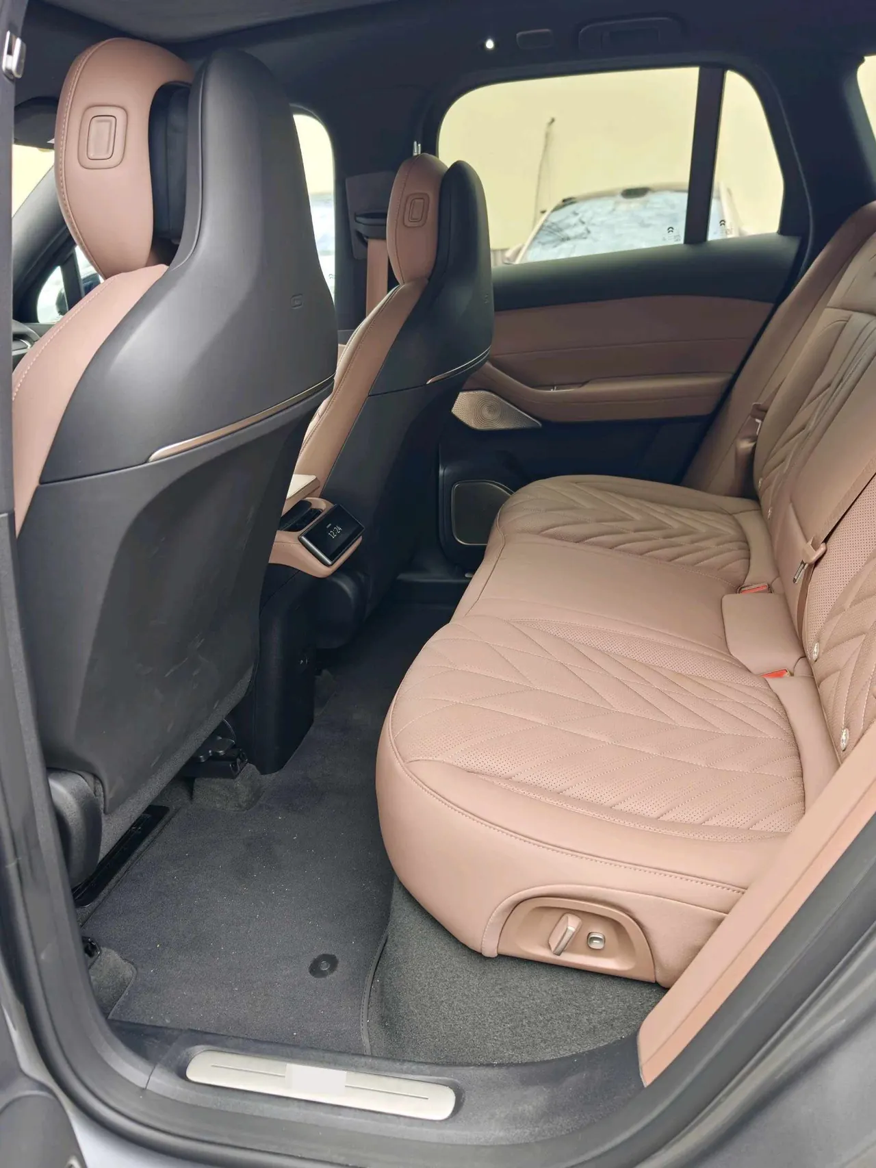 NIO 2025 ES6 75kWh automatic gear 6