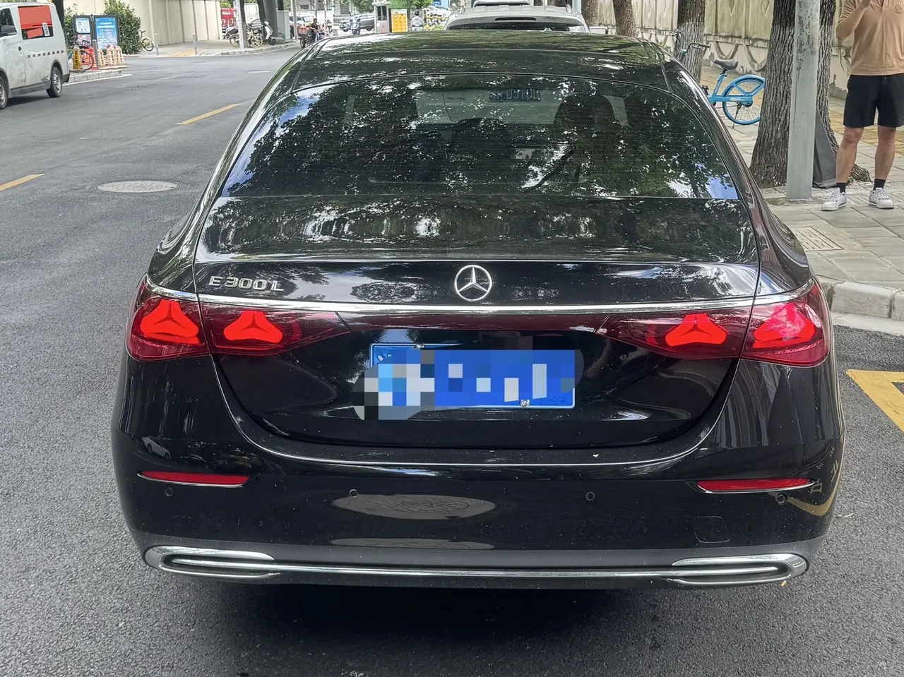 Mercedes Benz E Class 2025 E 300 L 48V 2.0T Luxury Automatic Gear 4