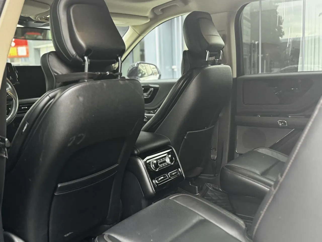 Lincoln 2021 Aviator 3.0T V6 4-wheel Drive Premium Edition Automatic Gear 3
