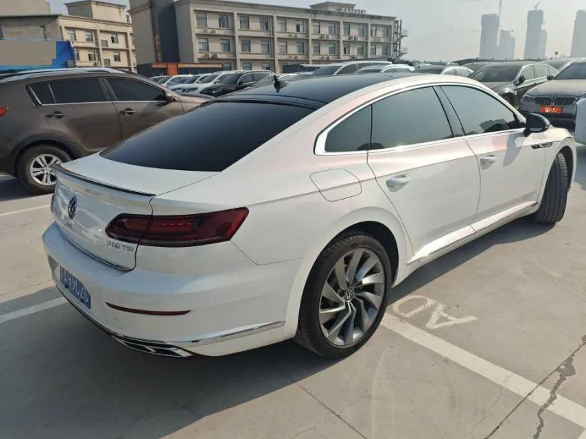 Volkswagen 2021 CC 2.0TSI 380TSI eye-catching automatic gear 2