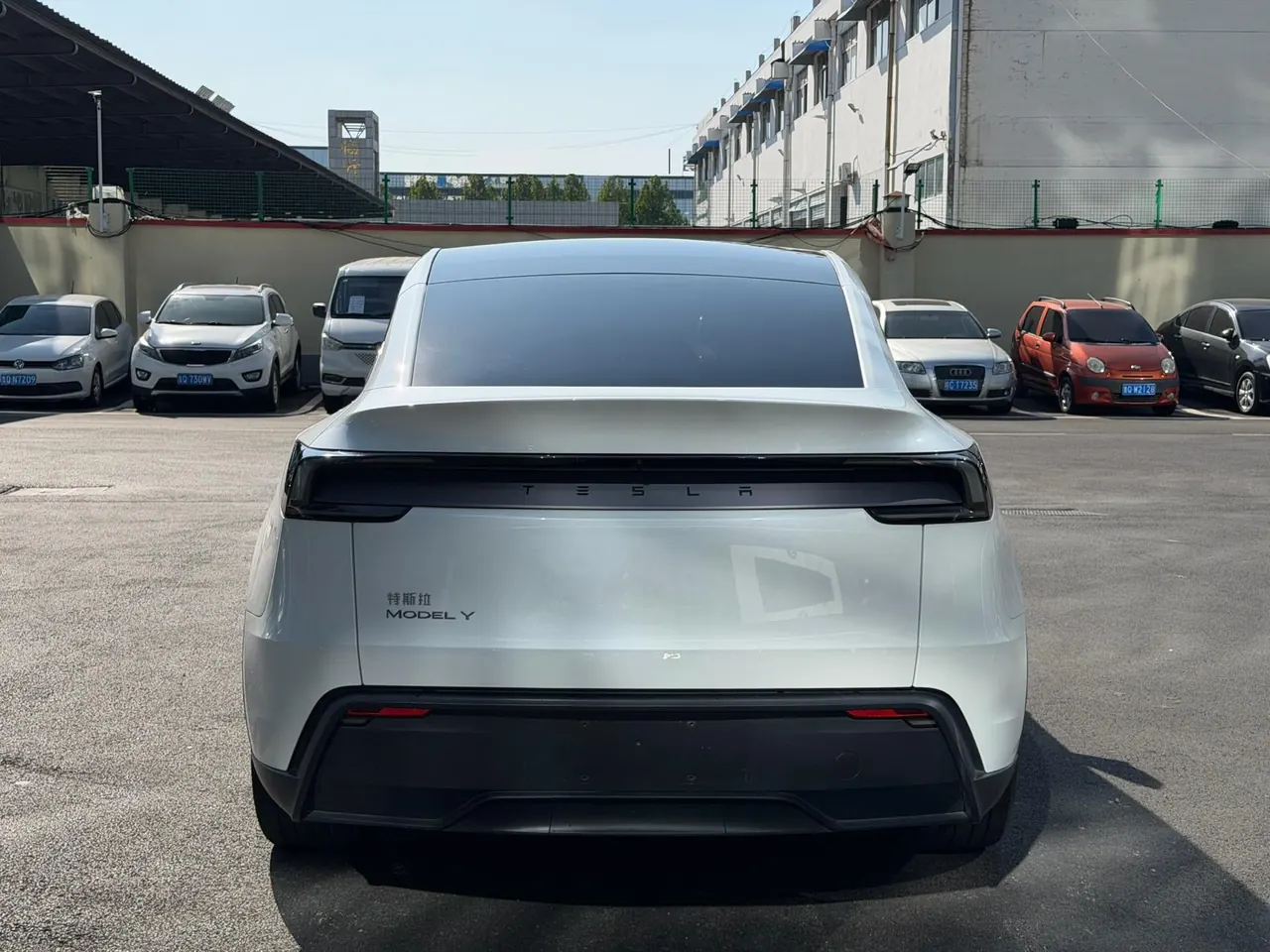 Tesla 2026 Model Y Rear-Wheel-Drive Automatic 13