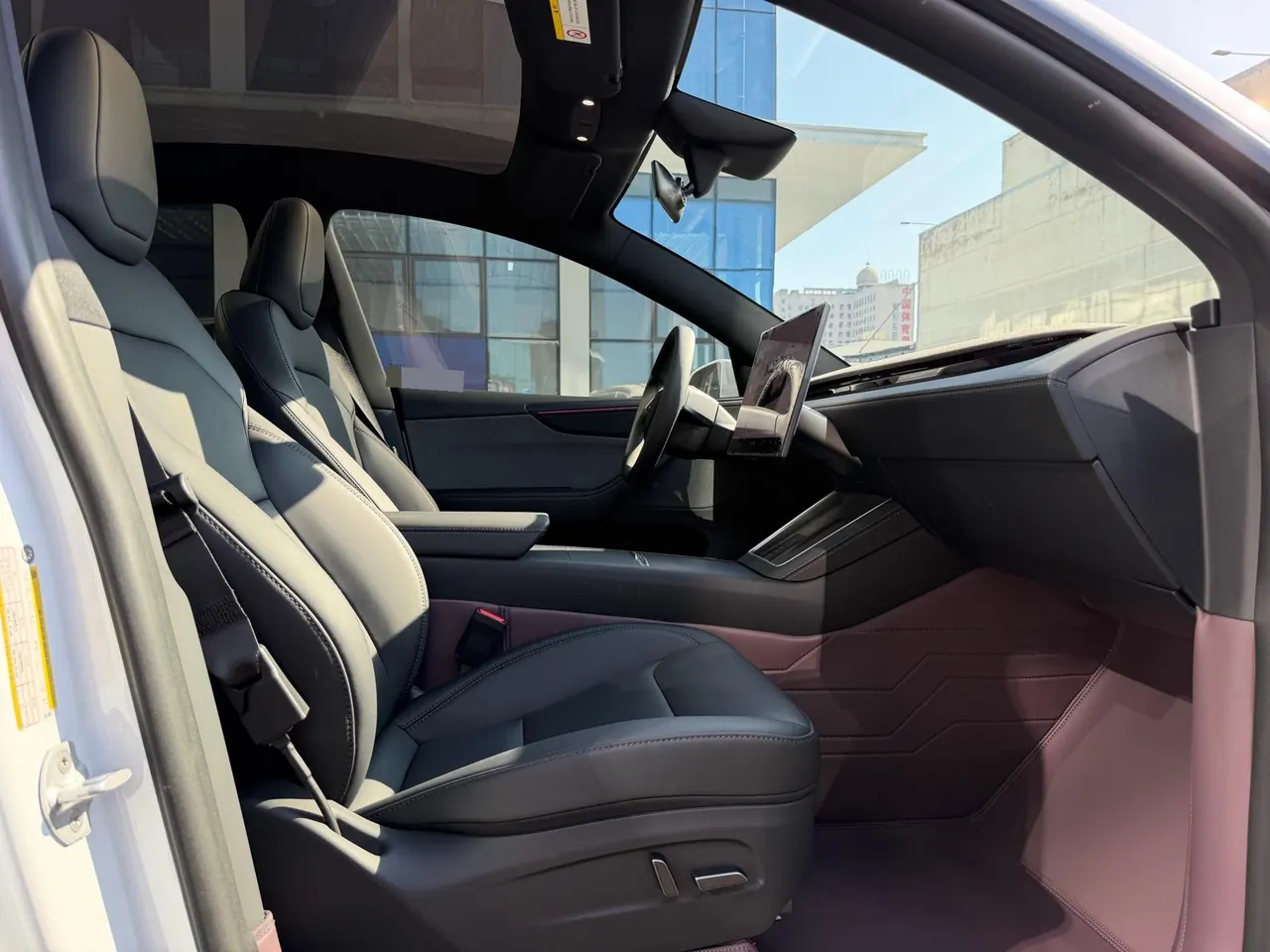 Tesla 2026 Model Y Rear-Wheel-Drive Automatic 6