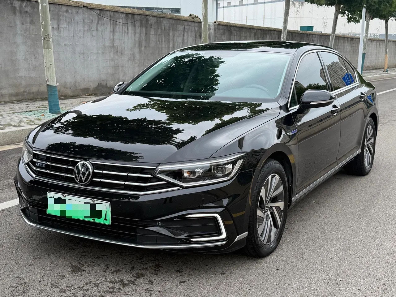 Volkswagen Magotan New Energy 2022 Magotan GTE 1.4T Luxury Automatic Gear - View 1