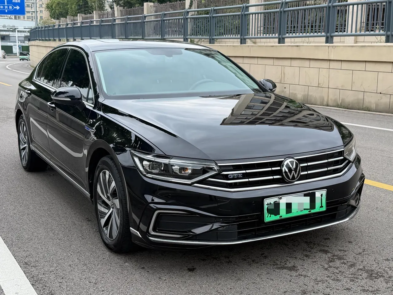 Volkswagen Magotan New Energy 2022 Magotan GTE 1.4T Luxury Automatic Gear 3