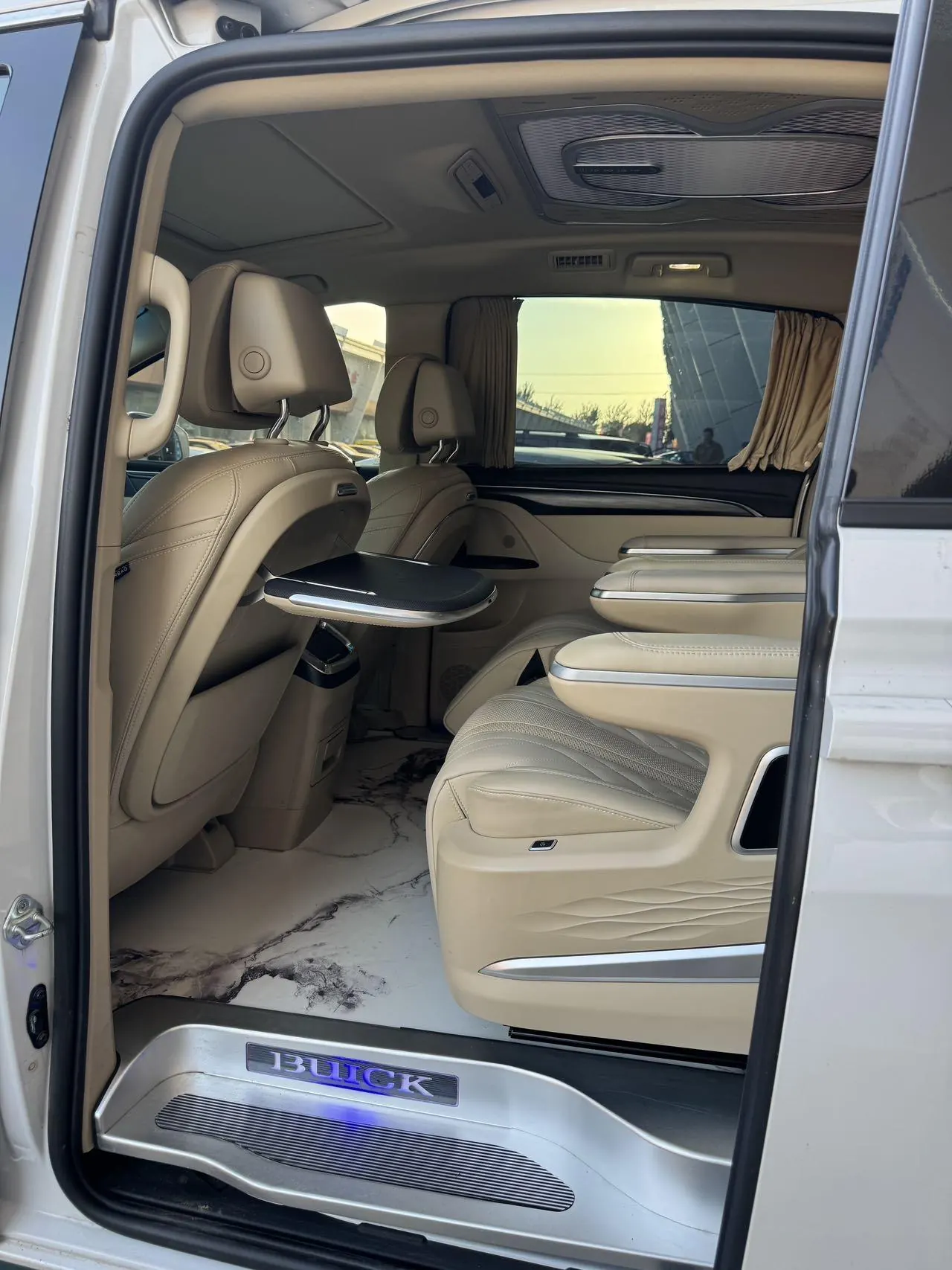 Buick 2022 GL8 ES Lu Zun 2.0T 653T Exclusive Automatic Gear 6