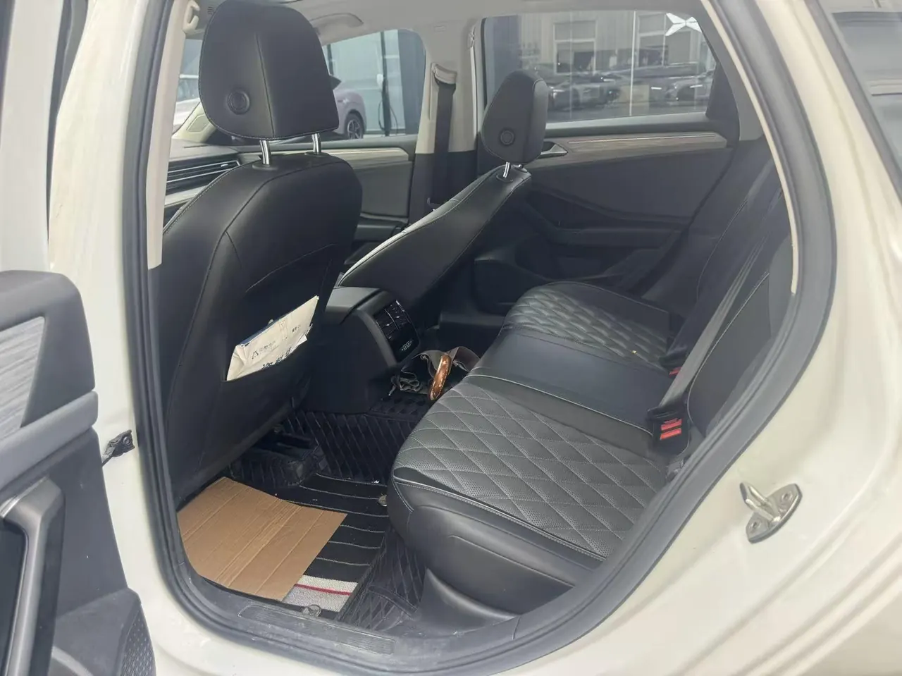 Volkswagen 2023 Sagitar 1.5TSI 300TSI Exceed Edition Automatic 3