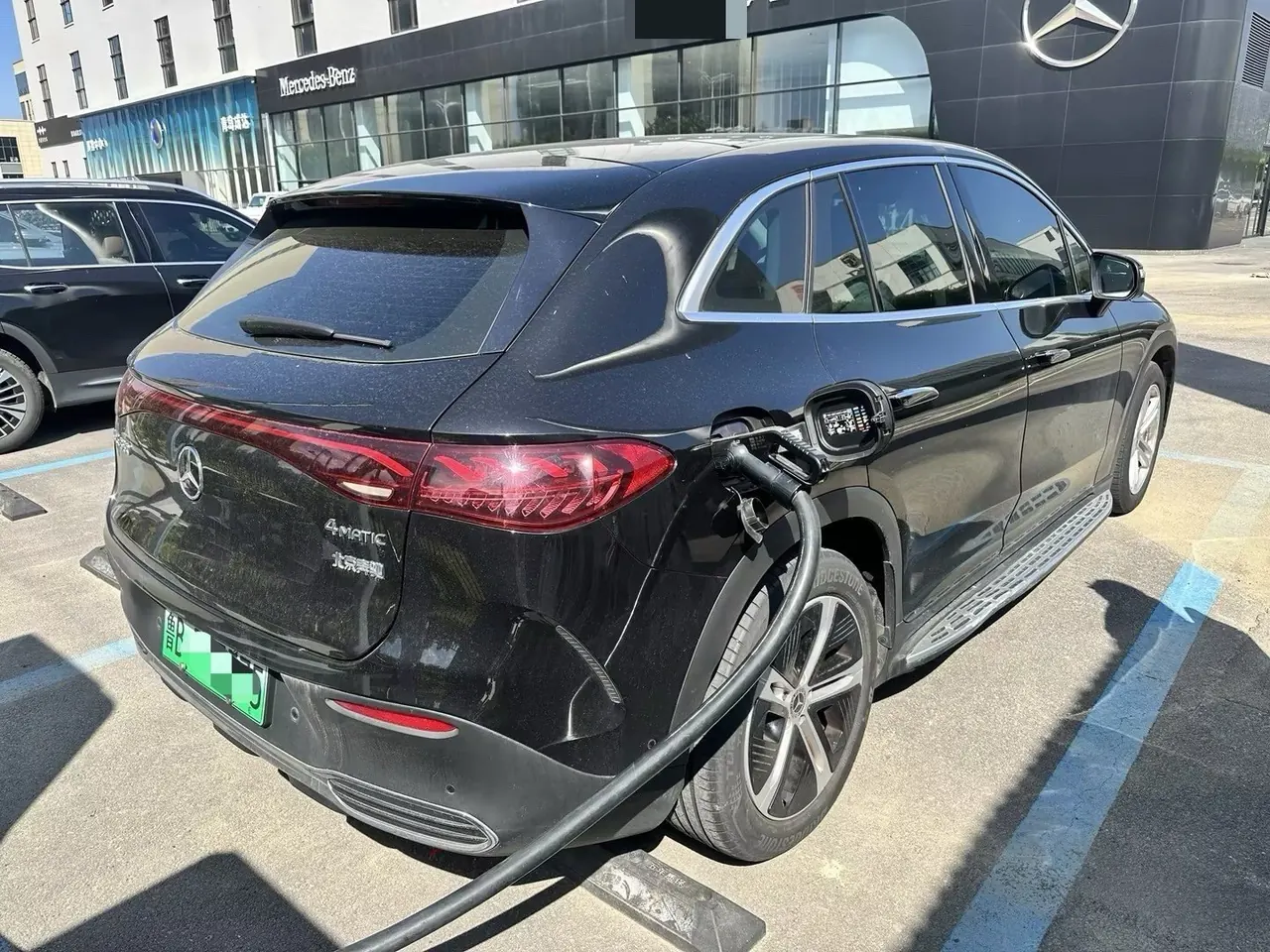 Mercedes Benz 2023 EQE SUV 350 4MATIC EQE SUV 350 4MATIC Pioneer Edition Automatic 5