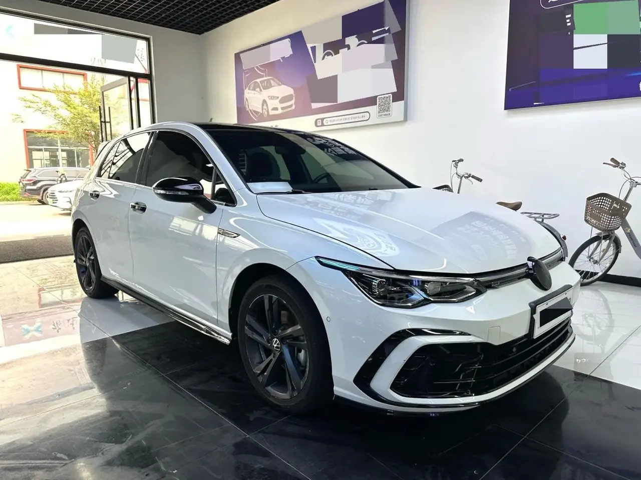 Volkswagen 2021 Golf 8 R-Line 1.4TSI 280TSI Automatic 3