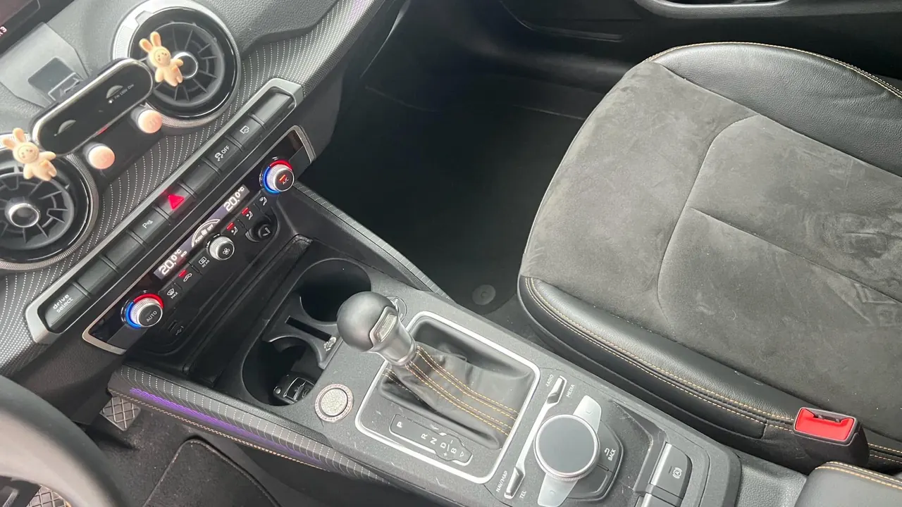 Audi 2022 Q2L e-tron pure electric intelligent automatic transmission 5