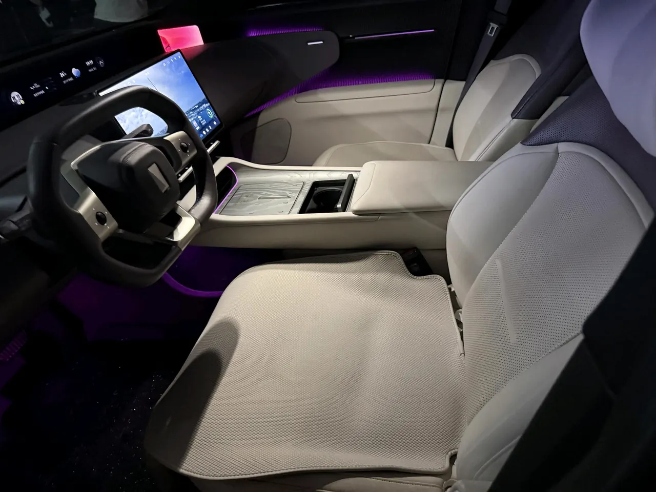 Avatr 2023 Avatr 12 700 3 Laser Rear Drive Luxury Edition Automatic Gear 4