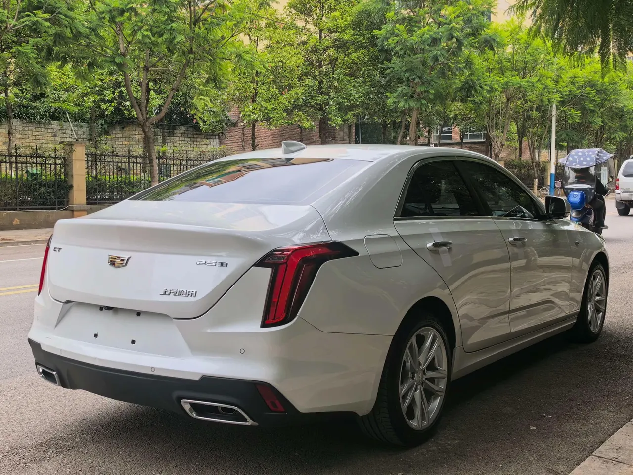 Cadillac 2023 CT4 1.5T 25T Fashion Automatic Gear 5