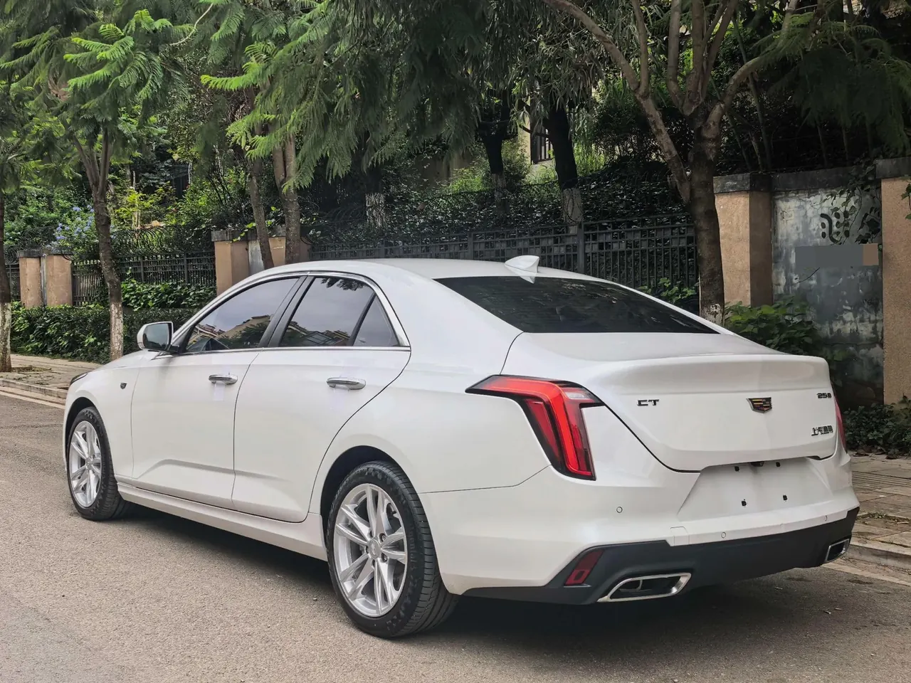 Cadillac 2023 CT4 1.5T 25T Fashion Automatic Gear 6