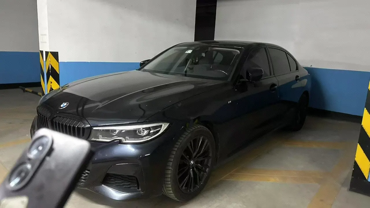 Open image lightbox: BMW 3 Series 2021 325Li 2.0T M Sports Obsidian Night Kit (Changed) Automatic Gear