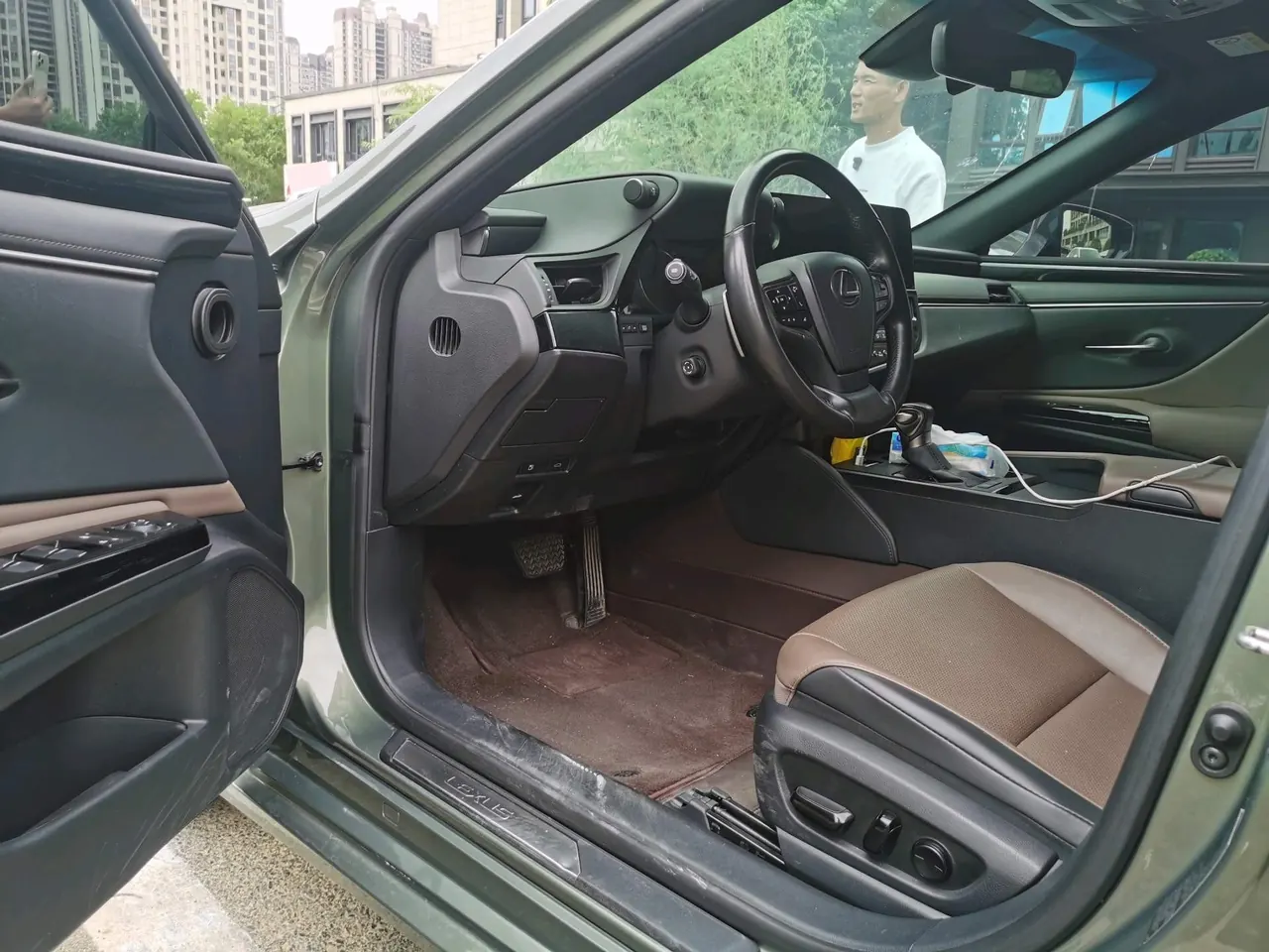 Lexus ES (Imported) 2023 ES200 2.0 Stepless Premium Edition Automatic Gear 4