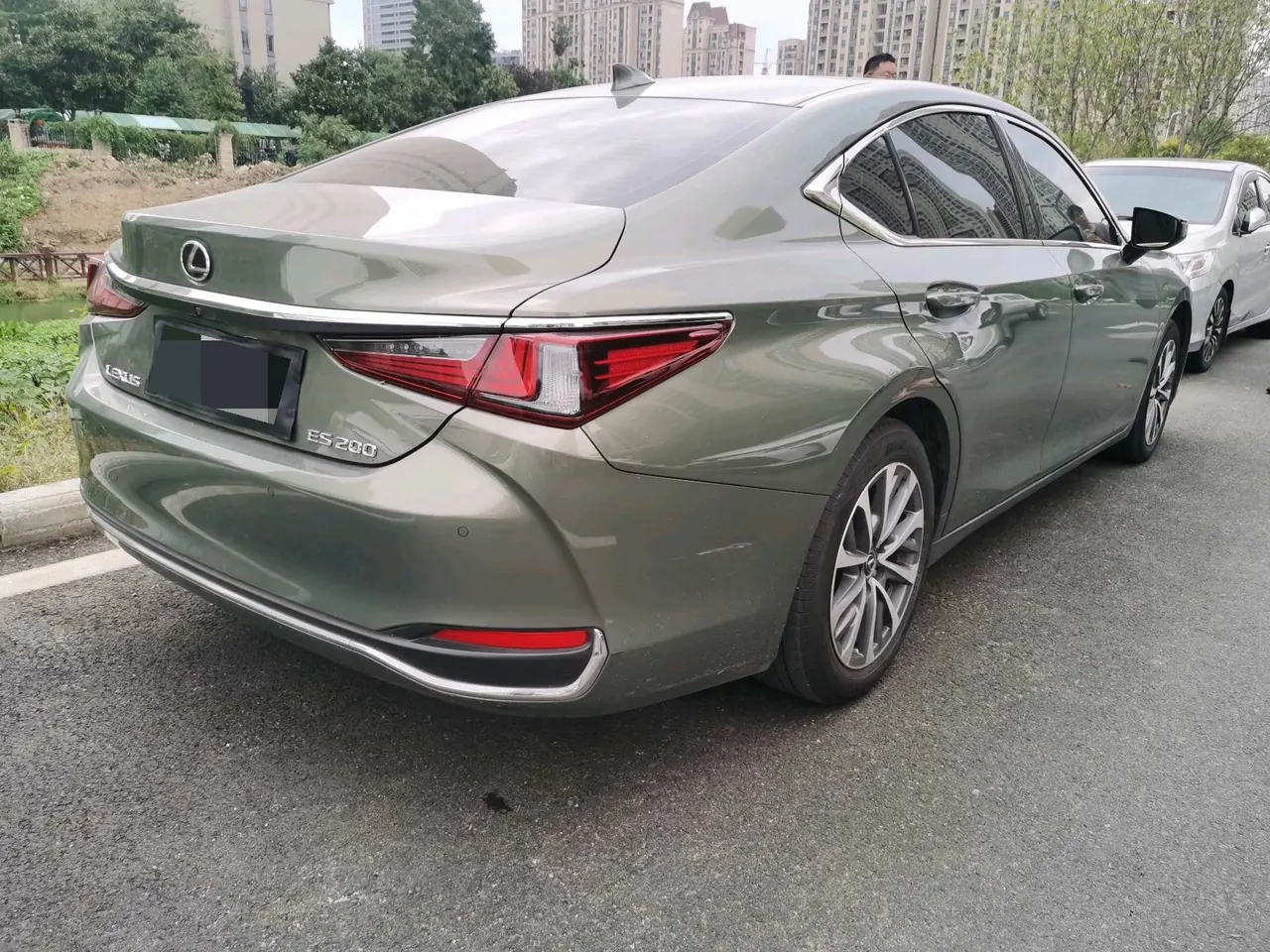 Lexus ES (Imported) 2023 ES200 2.0 Stepless Premium Edition Automatic Gear 7