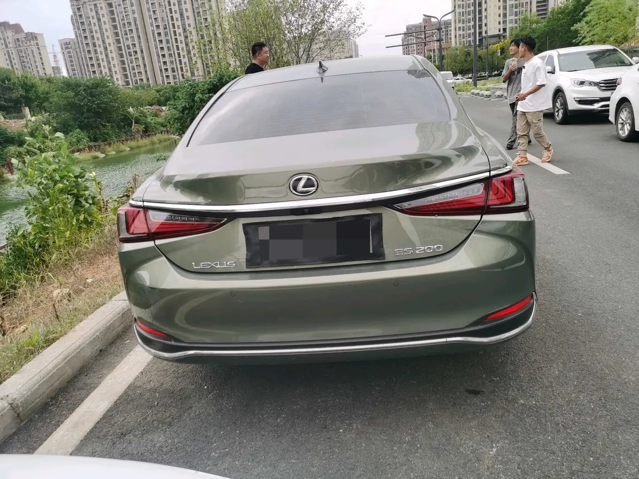 Lexus ES (Imported) 2023 ES200 2.0 Stepless Premium Edition Automatic Gear 8