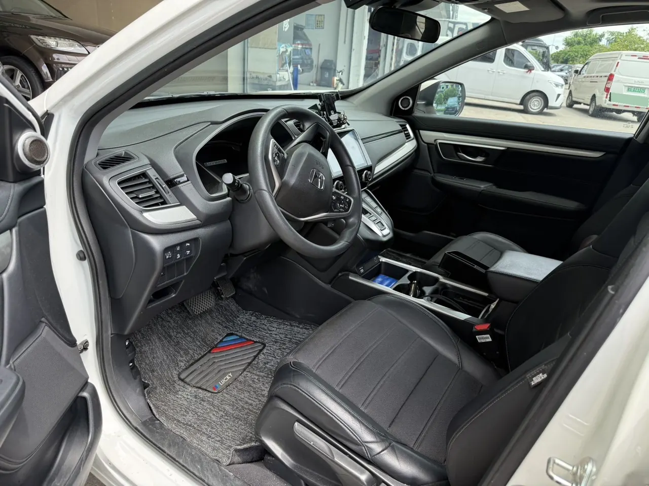 Honda 2021 CR-V hybrid 2.0 stepless two-wheel drive sharp and net speed version automatic transmission 3