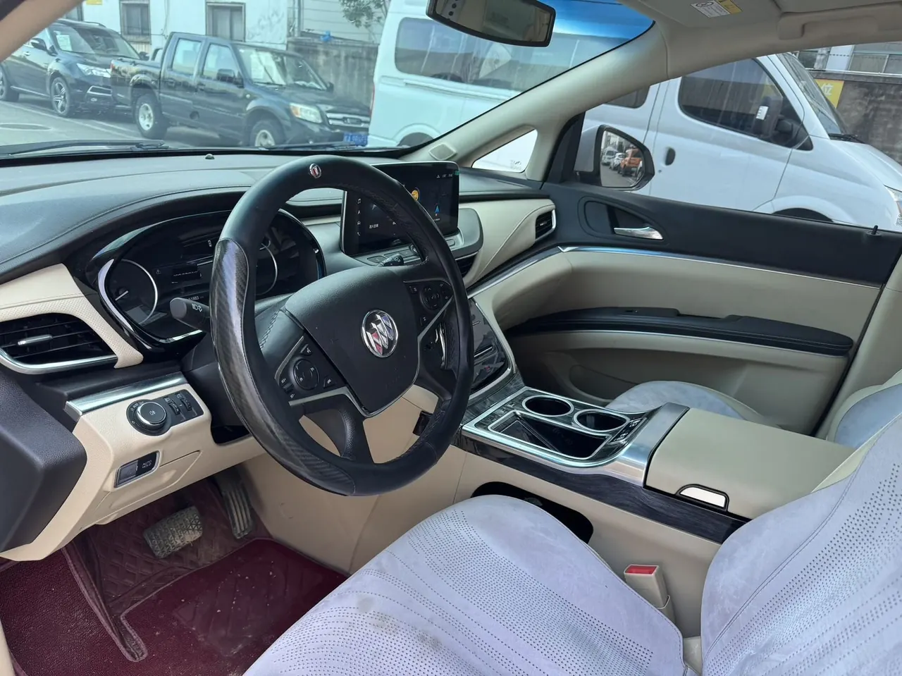 Buick 2023 GL8 Land Business Class 48V 2.0T 652T Luxury Automatic Gear 4