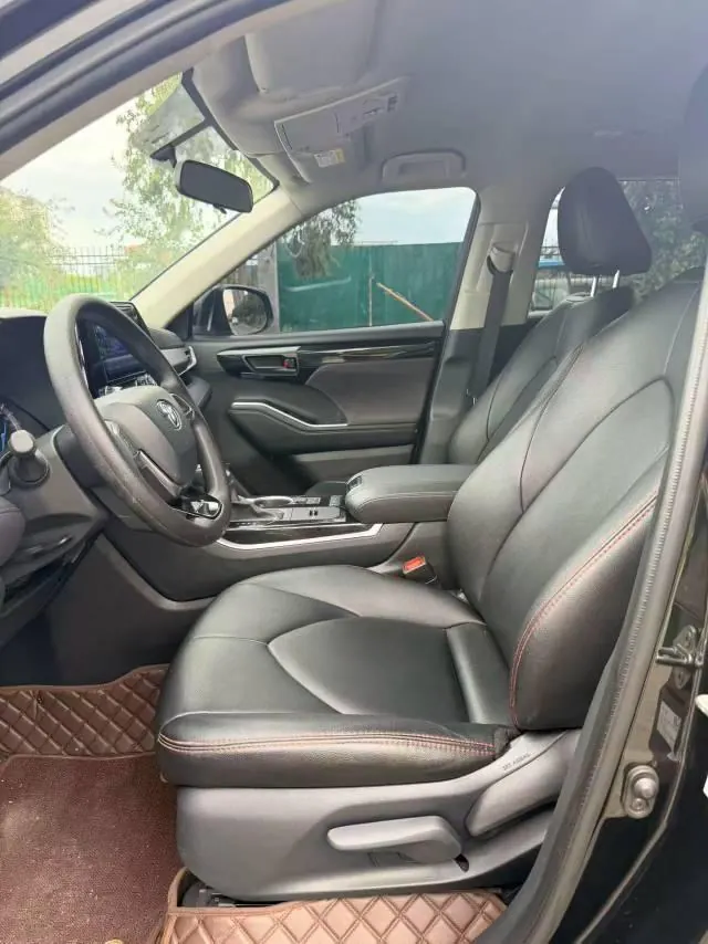 Toyota 2023 Highlander Dual Engine 2.5 Stepless Intelligent Electric Hybrid Four-wheel Drive Elite Edition 7-seat PLUS Edition Automatic Gear 4