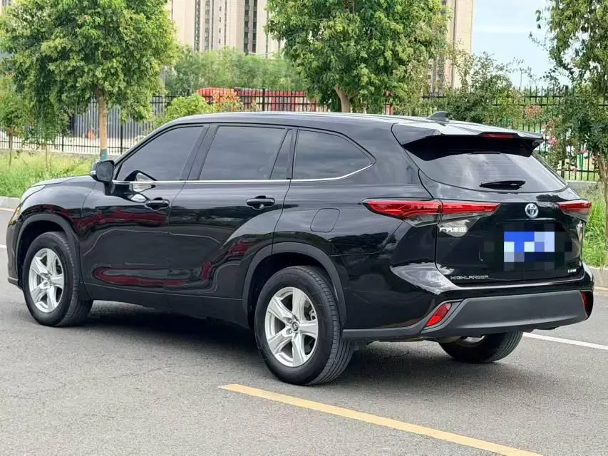 Toyota 2023 Highlander Dual Engine 2.5 Stepless Intelligent Electric Hybrid Four-wheel Drive Elite Edition 7-seat PLUS Edition Automatic Gear 7