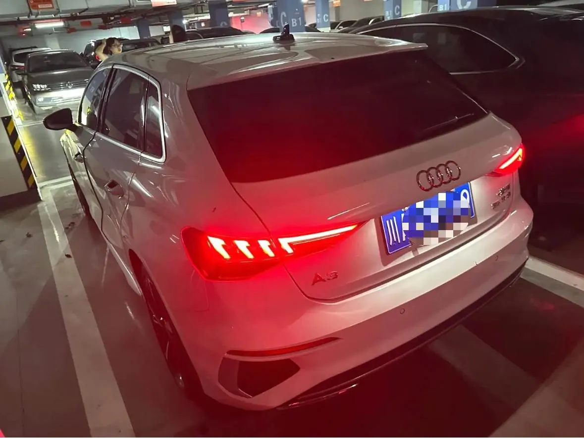 Audi 2022 A3 Sportback 1.4TFSI 35TFSI Fashion Sports Automatic 3