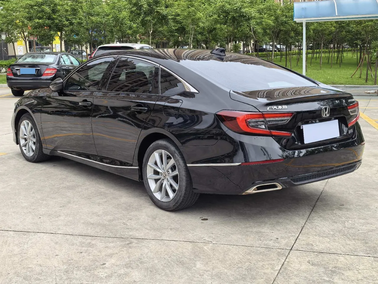 Honda 2022 10th Generation Accord 1.5T Stepless 260TURBO Deluxe Automatic Gear 9