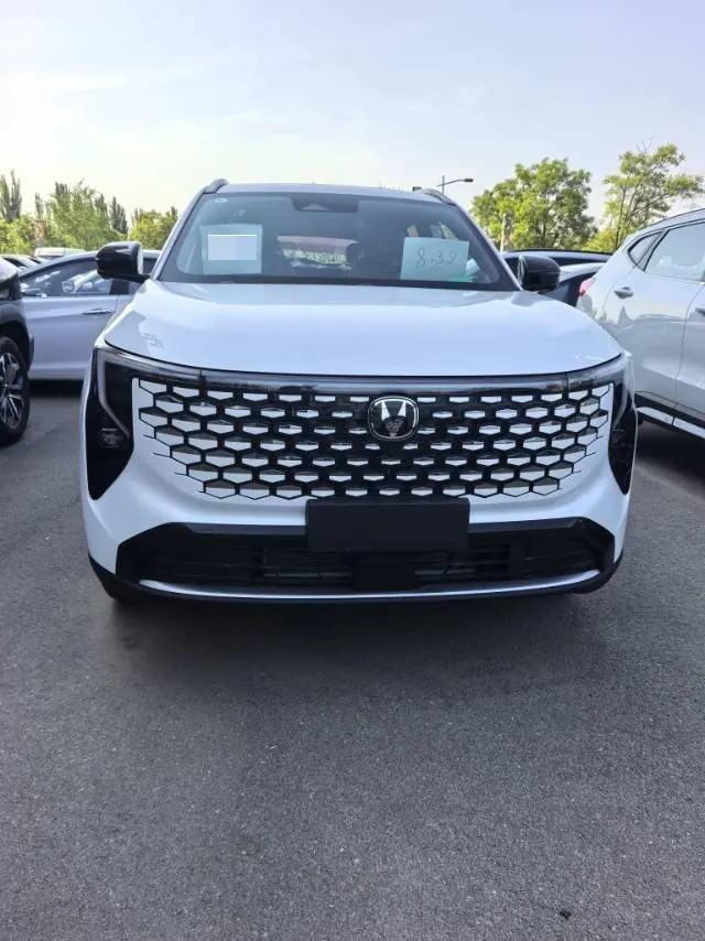 ChangAn 2026 CS55 PLUS 1.5T New Blue Whale Leading Automatic Gear 3