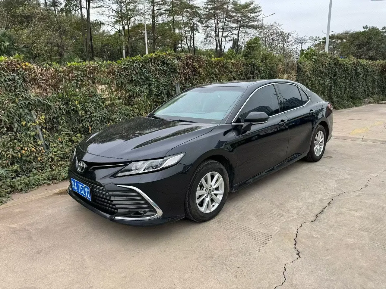 Open image lightbox: Toyota 2021 Camry 2.0E Stepless Elite Edition Automatic Gear