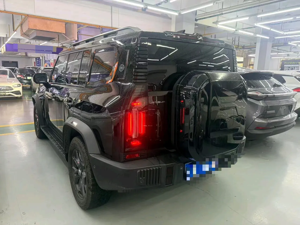 Jetour 2023 Traveler 2.0T 4WD Crossing PRO Automatic Gear 3
