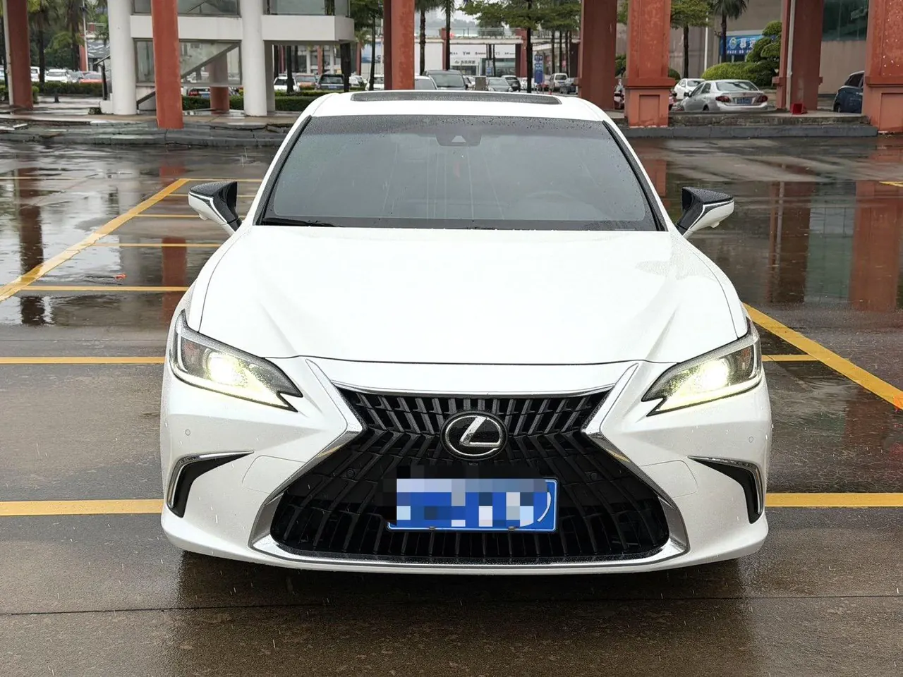 Lexus ES (Imported) 2023 ES200 2.0 Stepless Premium Edition Automatic Gear 2