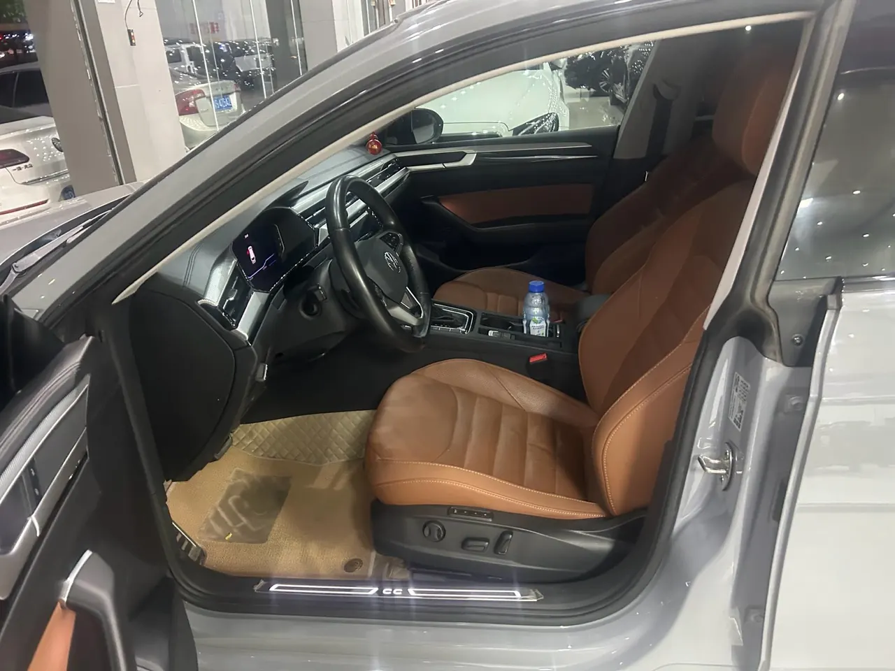 Volkswagen 2021 CC Hunting Car 2.0TSI 380TSI Hunting Heart Edition Automatic Gear 2