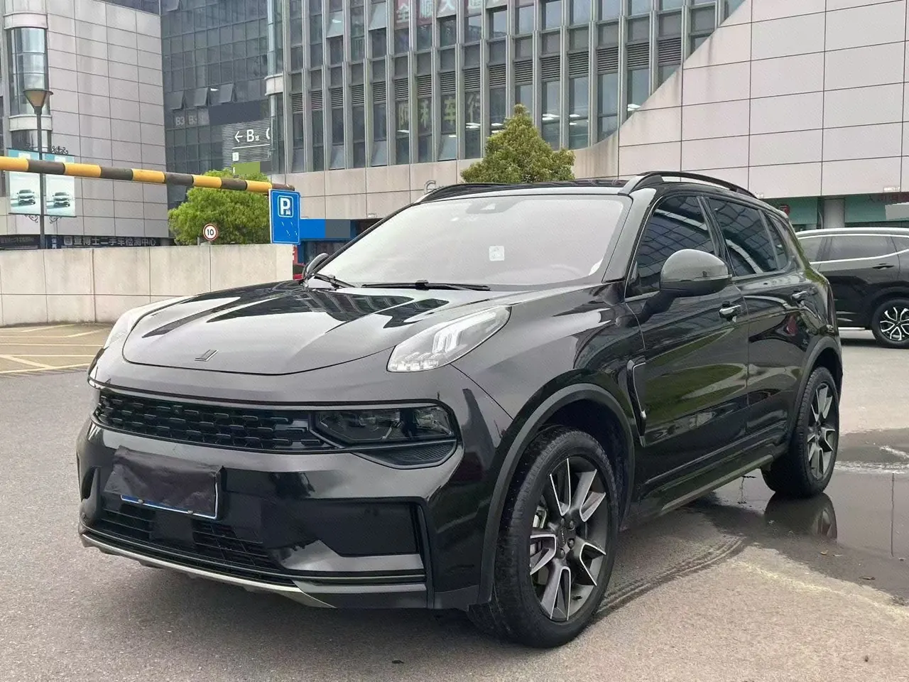 Open image lightbox: LYNK&CO 2021 LYNK&CO 01 2.0TD Two-wheel Drive Pro Automatic Gear