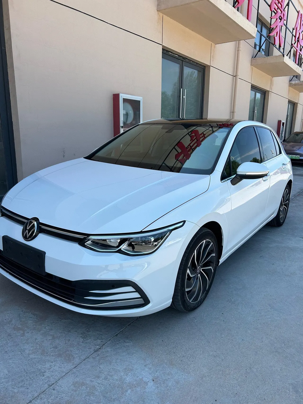 Open image lightbox: Volkswagen 2021 Golf 8 PRO 1.4TSI 280TSI Automatic