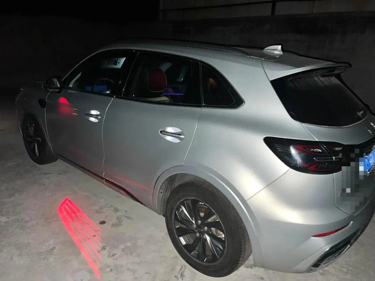 HongQi 2023 HS5 2.0T Flag Yue Pro Edition Automatic Gear 4