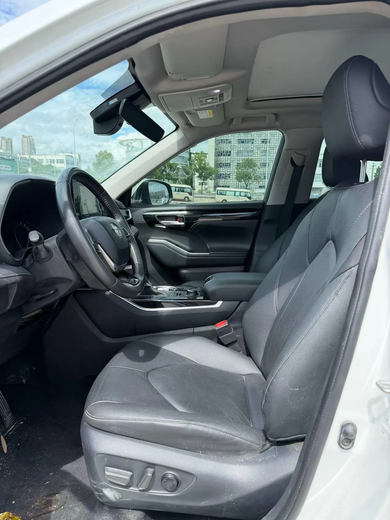 Toyota 2022 Highlander 2.0T 380T 4-wheel drive deluxe 7-seat automatic gear 4