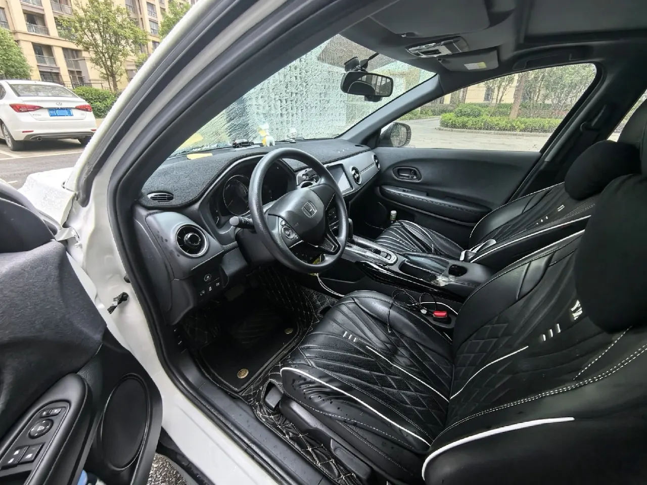Honda 2021 XR-V 1.5 Stepless Comfort Edition Automatic Gear 3