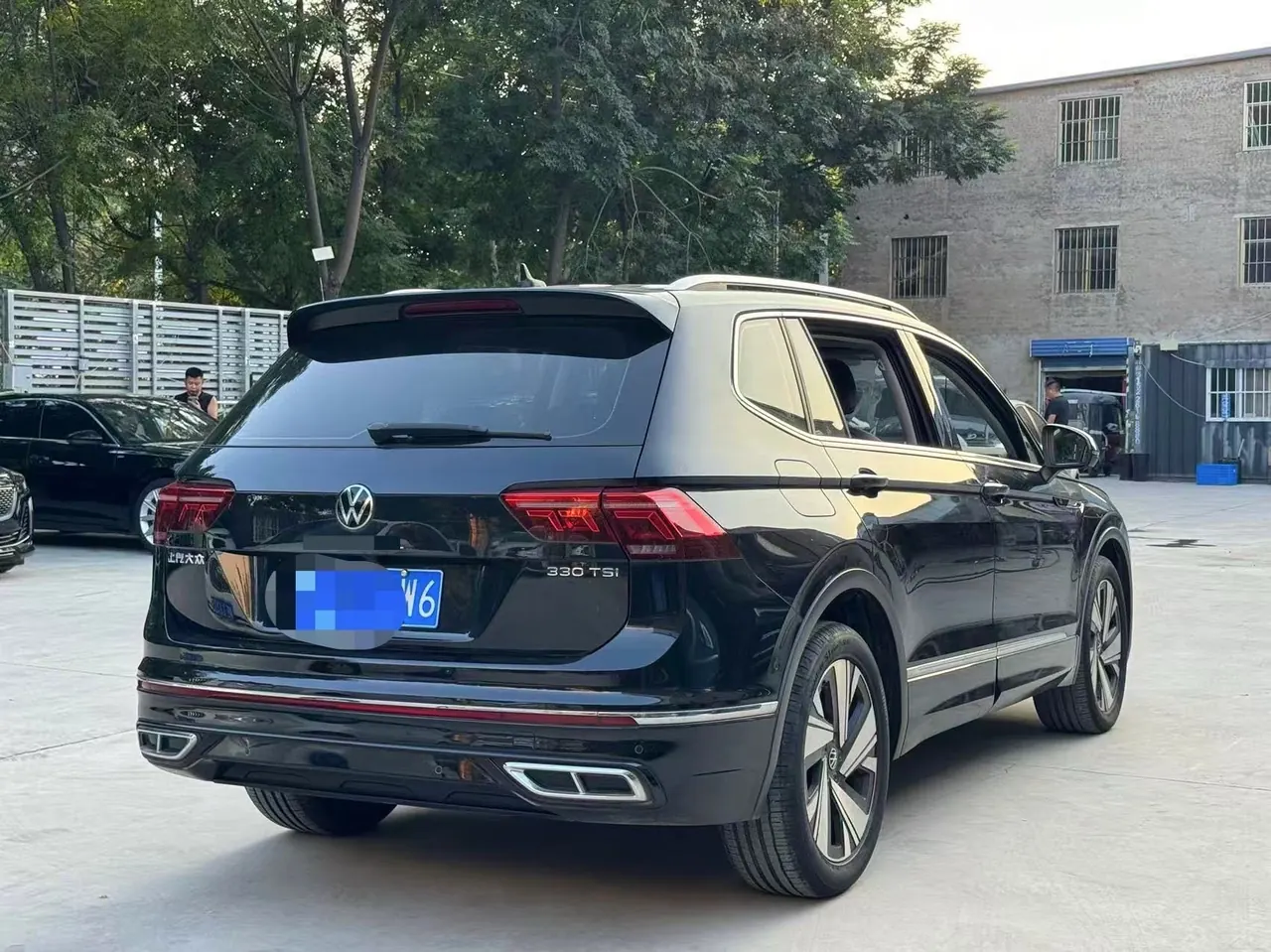 Volkswagen 2023 Tiguan L R-Line 2.0TSI 330TSI Two-Drive R-Line Yuexiang Edition (Revised) Automatic Gear 4
