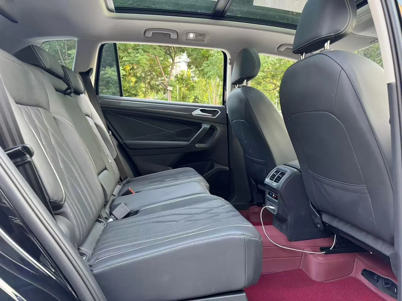 Volkswagen 2023 Tiguan L R-Line 2.0TSI 330TSI Two-Drive R-Line Yuexiang Edition (Revised) Automatic Gear 7