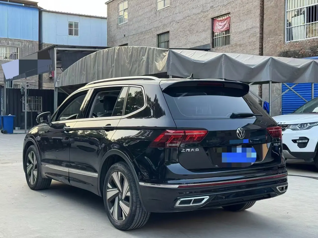 Volkswagen 2023 Tiguan L R-Line 2.0TSI 330TSI Two-Drive R-Line Yuexiang Edition (Revised) Automatic Gear 9